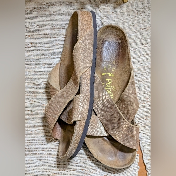 Birkenstock Papillio Sandals Slides Cross Strap in Gold - Picture 3 of 5